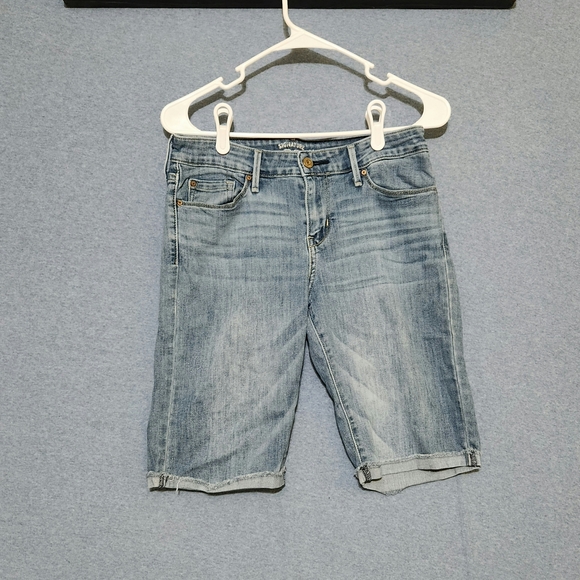 Levi's Signature Modern Skinny Jean Shorts - Picture 1 of 4